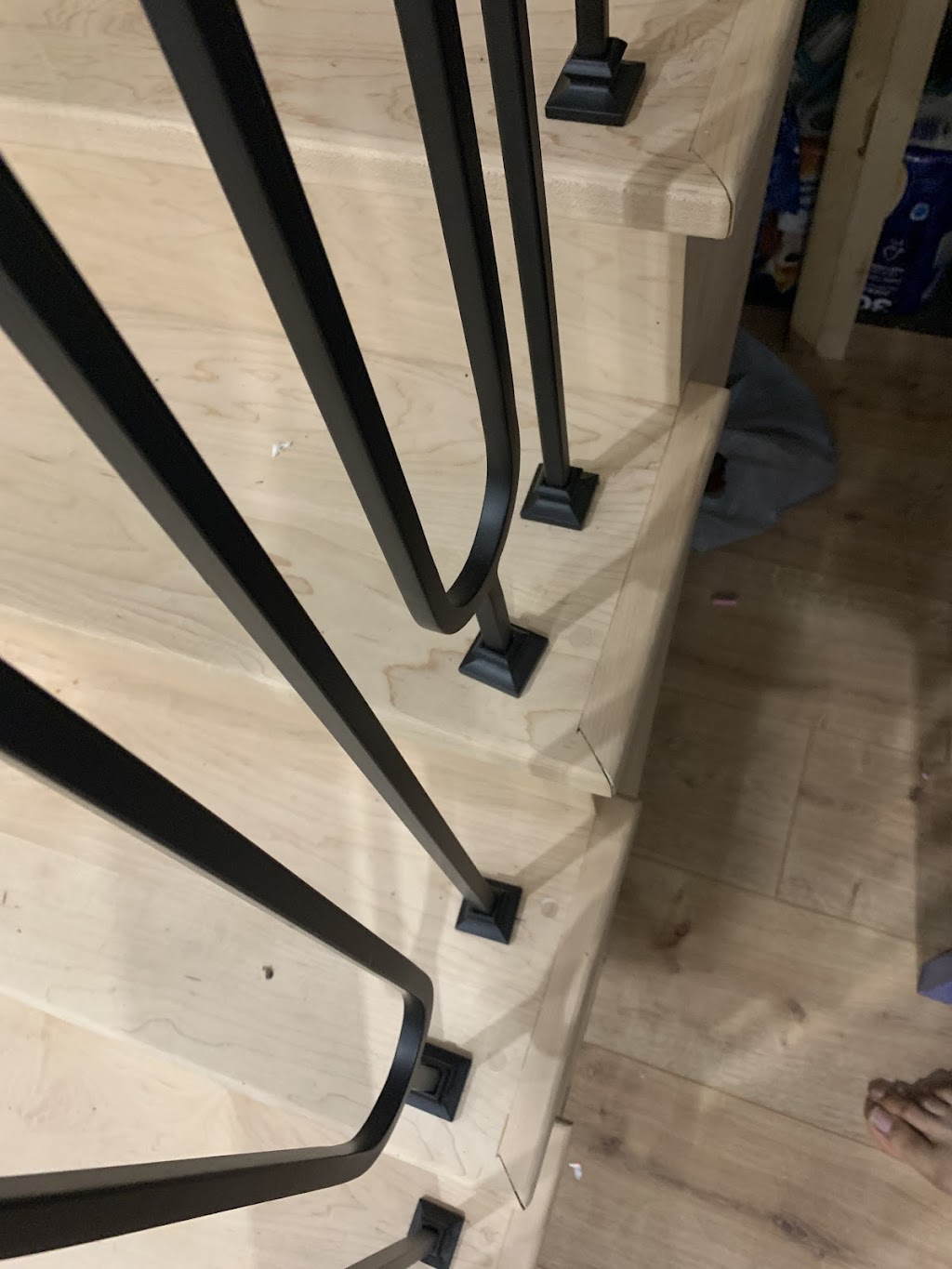 Pico Stairs & Railing Ltd | 1820 Shawson Dr, Mississauga, ON L4W 4X8, Canada | Phone: (647) 544-0105