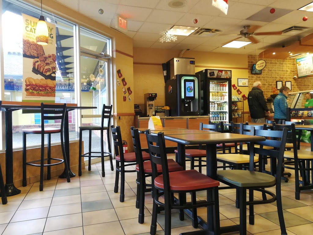 Subway | Torquay Village, 4091 Shelbourne St, Victoria, BC V8N 5Y1, Canada | Phone: (250) 590-2253