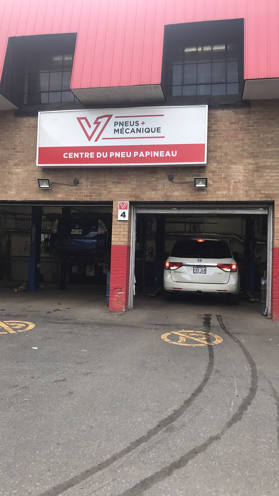 Pneus Papineau | 4400 Avenue Papineau, Montréal, QC H2H 1T8, Canada | Phone: (514) 524-1151