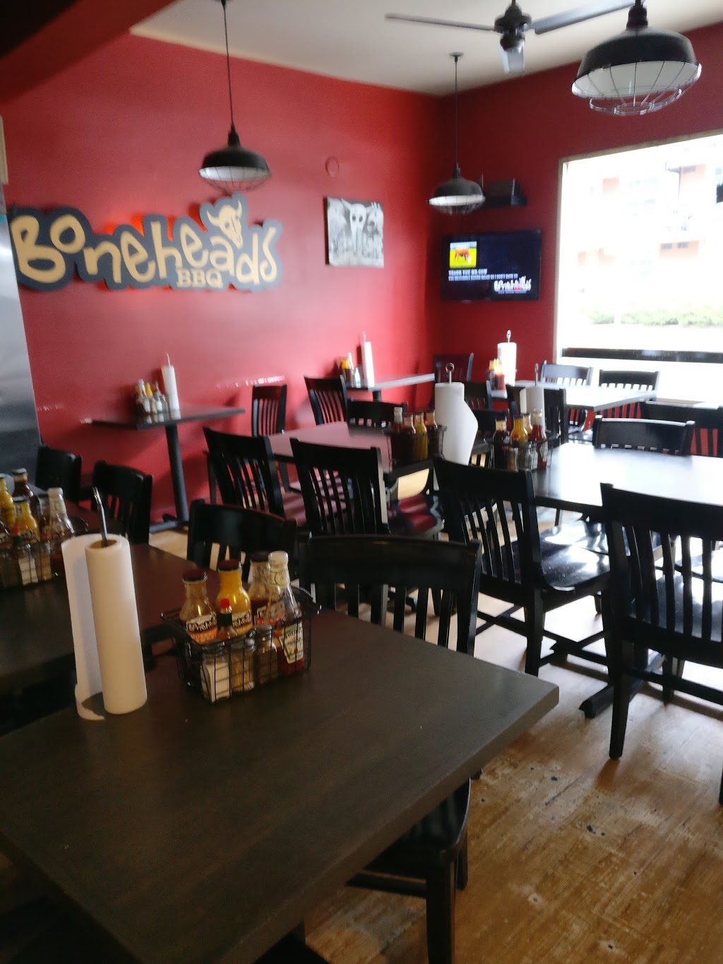 Boneheads BBQ | 1014 Barrington St, Halifax, NS B3H 2P9, Canada | Phone: (902) 407-4100