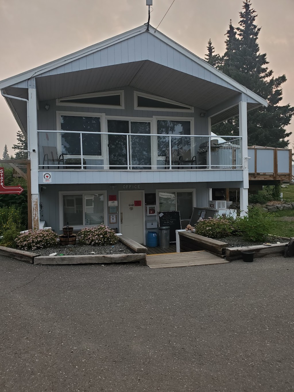 Sheridan Lake Resort | 7510 Magnussen Rd, Lone Butte, BC V0K 1X1, Canada | Phone: (250) 593-4611