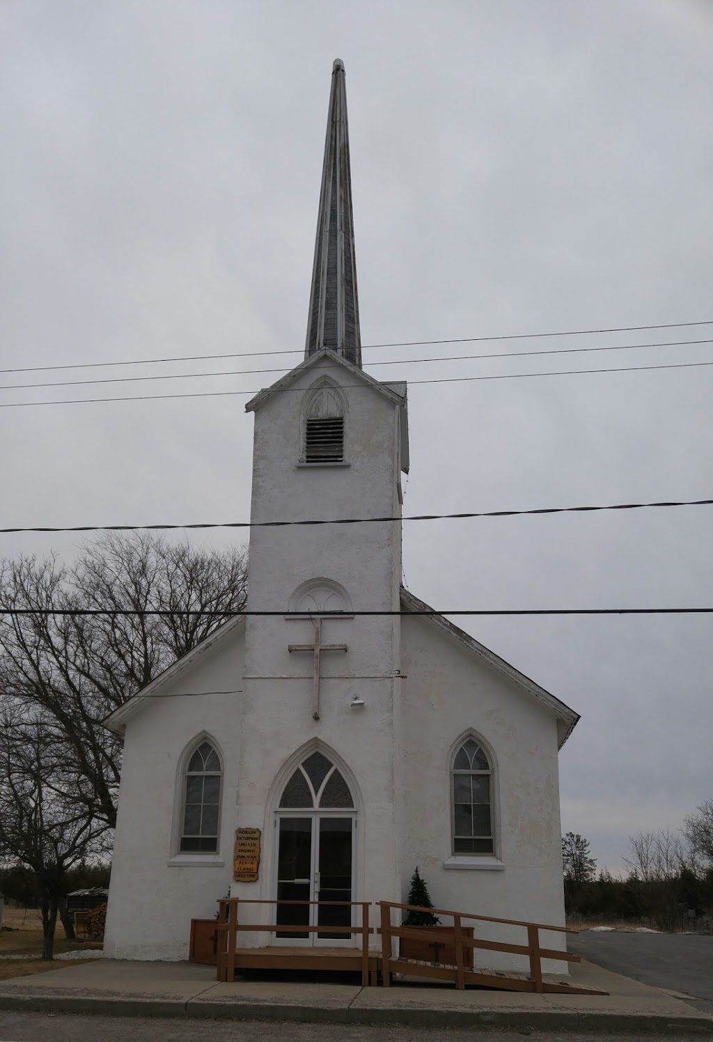 Roblin Entreprise United Church | 3271 Lennox and Addington County Rd 41, Roblin, ON K0K 2W0, Canada