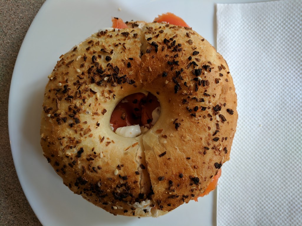 Bagelinos The Bagel Co. | 809 7 St SW, Calgary, AB T2P 1Z5, Canada | Phone: (403) 265-2118