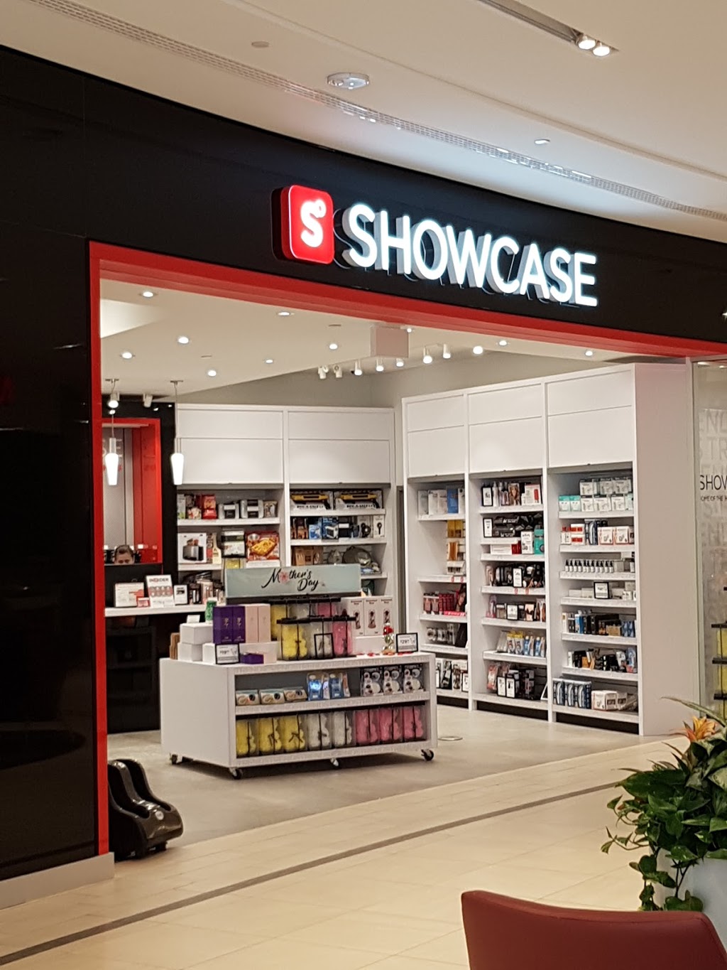 Showcase | Burlington Mall 777 Guelph Line (Unit B5A, Burlington, ON L7R 3N2, Canada | Phone: (289) 337-1515