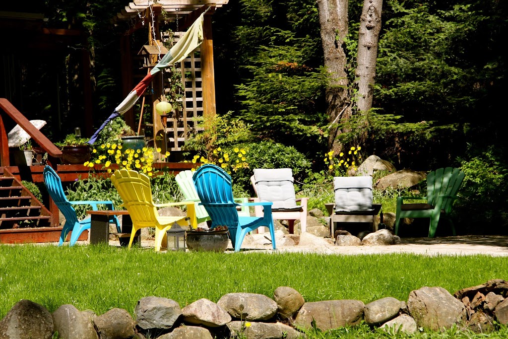 La Belle Vie Bed & Breakfast Gabriola Island | 3300 South Rd, Gabriola, BC V0R 1X7, Canada | Phone: (250) 816-2208