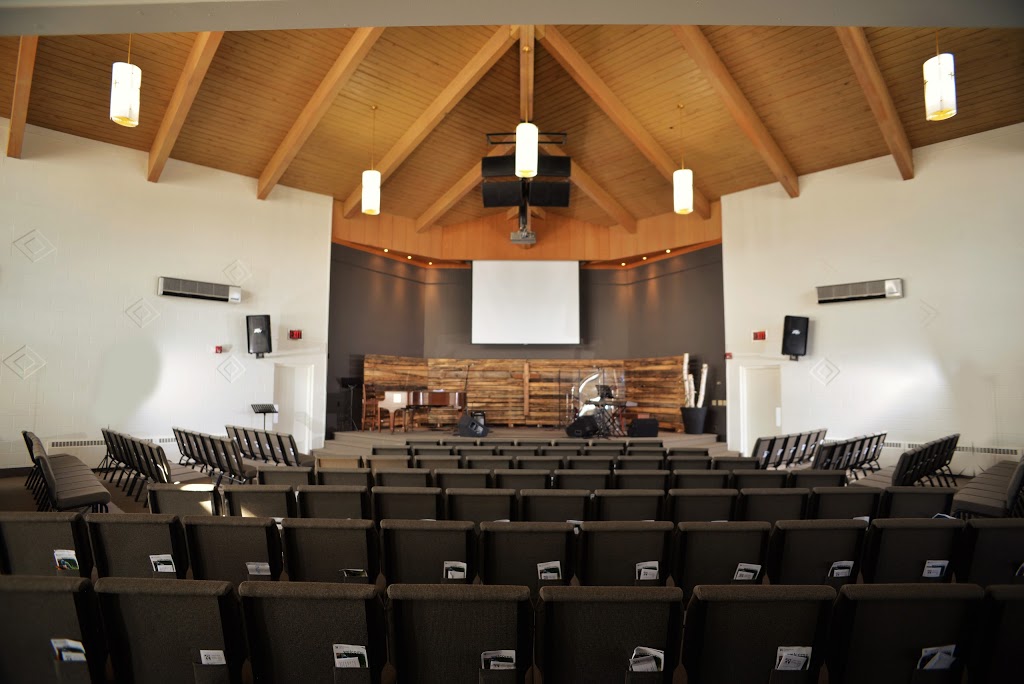 Emmanuel Baptist Church | 300 Coldwater Rd W, Orillia, ON L3V 6X5, Canada | Phone: (705) 326-4561