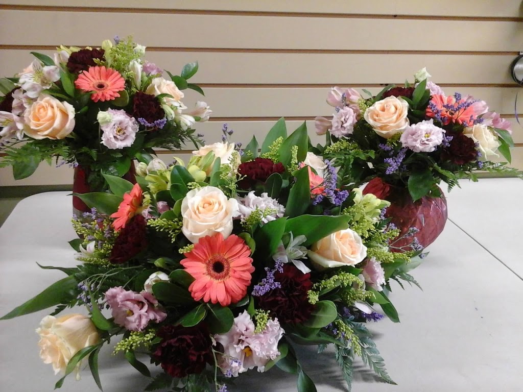 Crown Floral Boutique | 900 Watters Rd, Orléans, ON K4A 0B4, Canada | Phone: (613) 841-7770