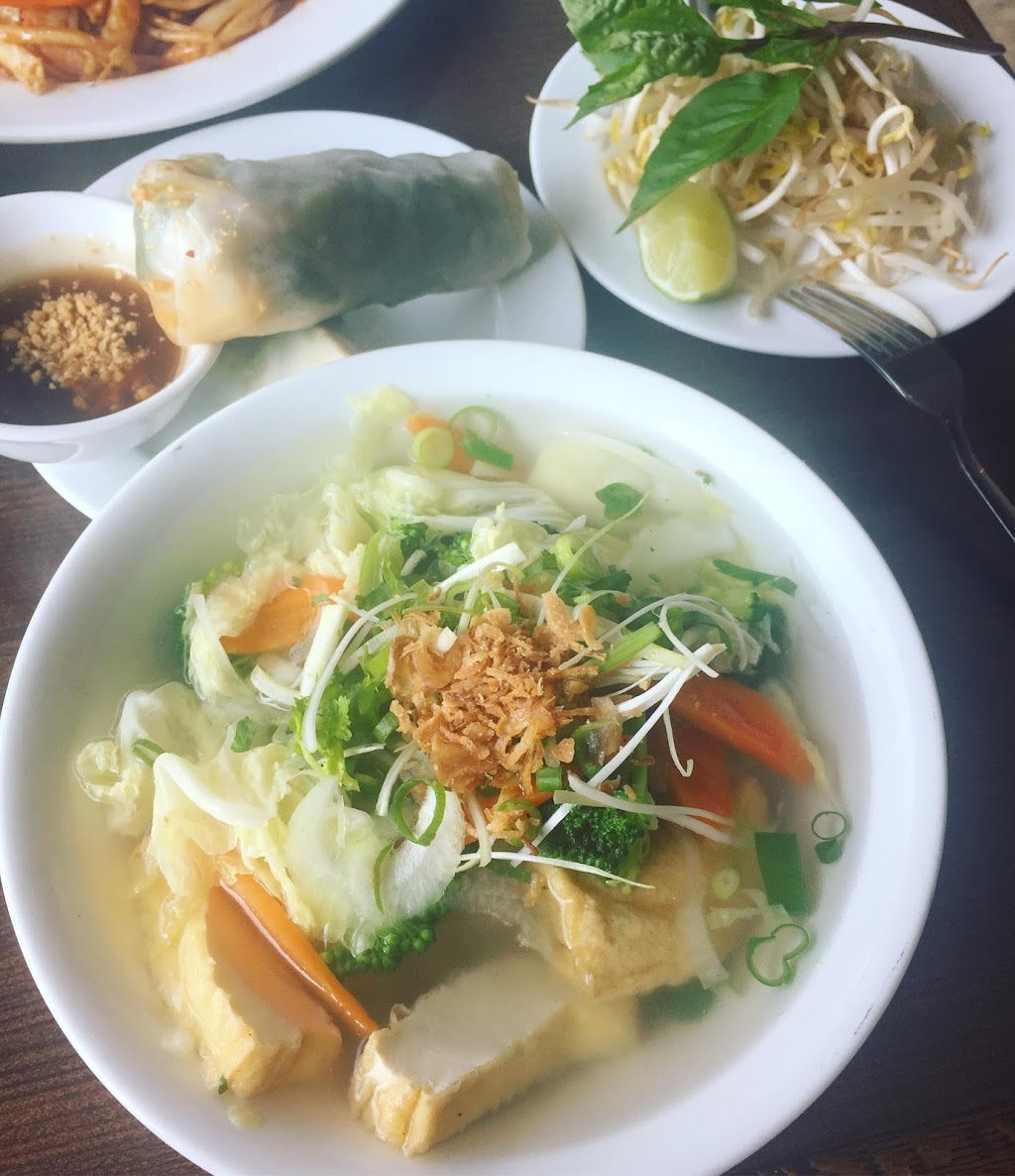 Pho VP | 351 Jane St, Toronto, ON M6S 3Z3, Canada | Phone: (416) 792-4542