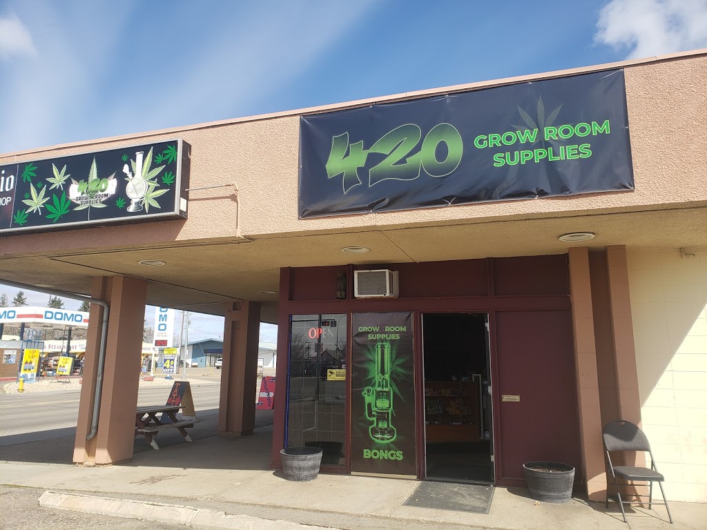 420 grow room supplies | 12909 127 St NW, Edmonton, AB T5L 1B1, Canada | Phone: (780) 267-1574