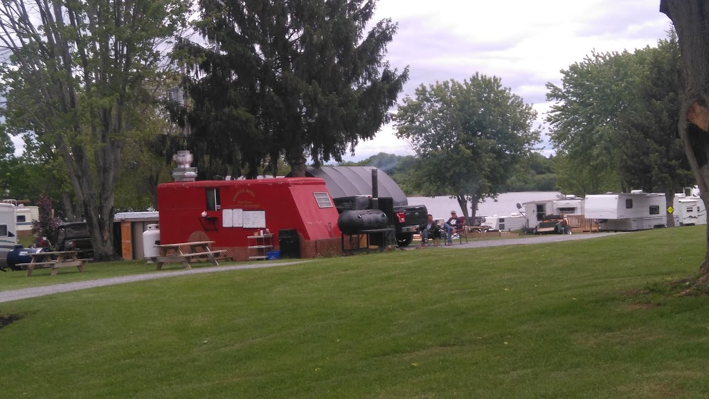 Smoking Boys Chip Truck | 563 Burnt Hills Rd, Battersea, ON K0H 1H0, Canada | Phone: (613) 329-3527