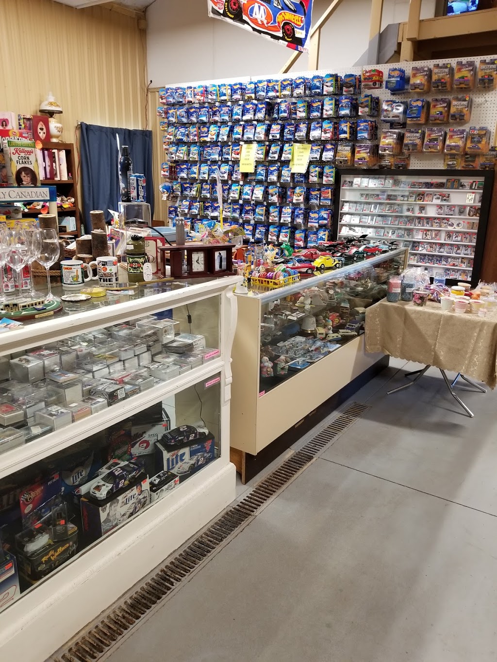 Aylmer Collectibles & Die-cast Toys | 48995 Jamestown Line, Aylmer, ON N5H 2R2, Canada | Phone: (519) 773-5432