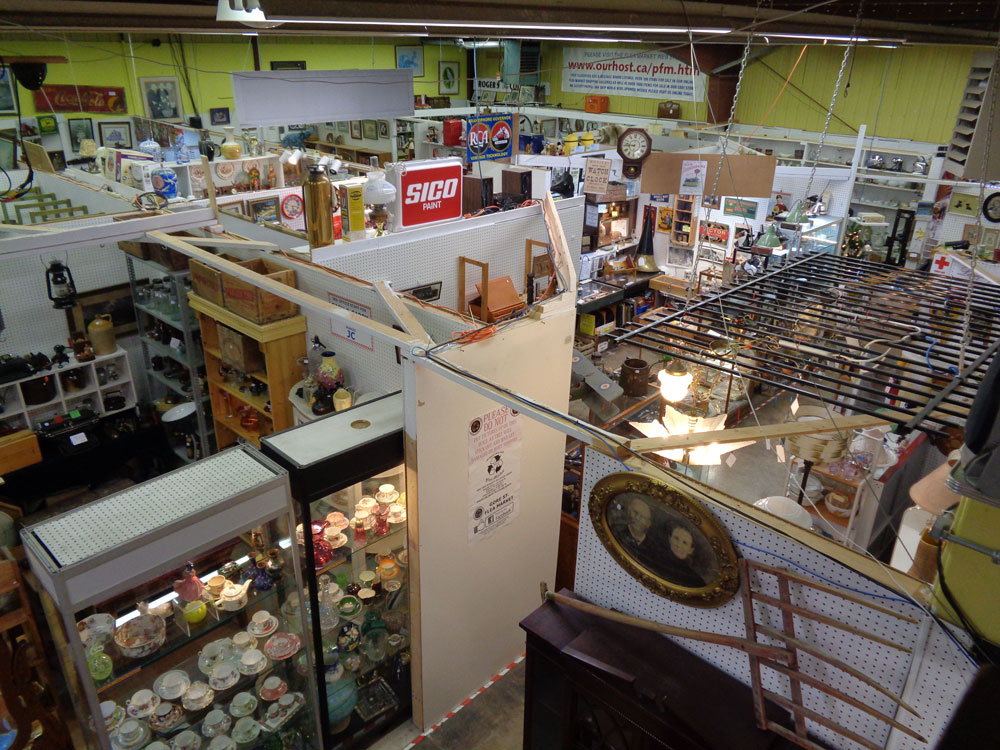 Gore St Antique Market | 147 Gore St E, Perth, ON K7H 1J8, Canada | Phone: (613) 267-3156