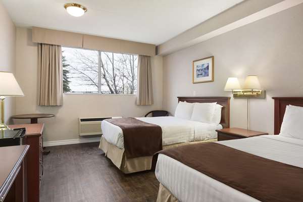 Days Inn by Wyndham Brockville | 160 Stewart Blvd, Brockville, ON K6V 4W6, Canada | Phone: (613) 704-1335