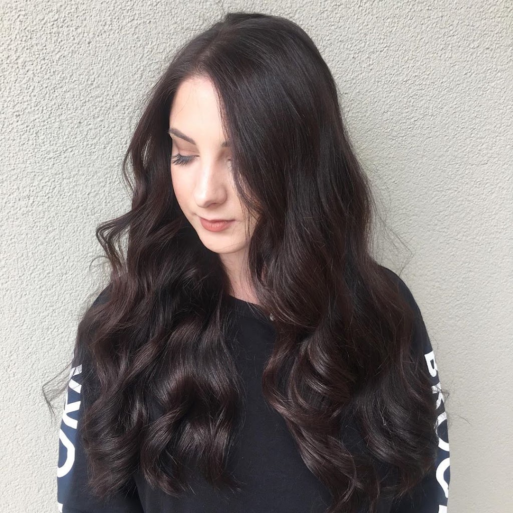 Kelowna Hair Stylist – Mary Hunter @ Orah Salon | 2790 Richter St, Kelowna, BC V1Y 2R5, Canada | Phone: (250) 868-1128