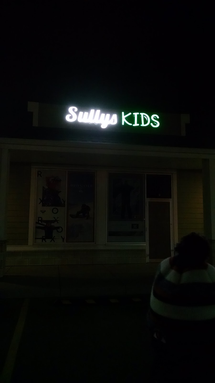 Sullys Lifestyle | 1301 8 St SW, Airdrie, AB T4B 3Y2, Canada | Phone: (403) 945-1233