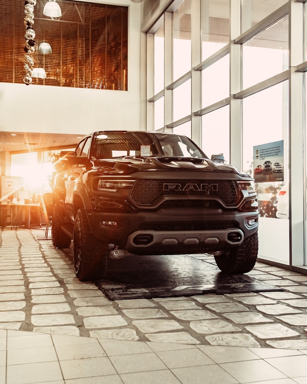 Blainville Chrysler Jeep Dodge Ram | 249 Bd de la Seigneurie O, Blainville, QC J7C 4N3, Canada | Phone: (450) 970-2796