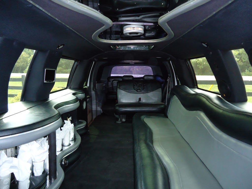 Dorchester Limo | 47 Weymouth Dr, London, ON N5V 4E3, Canada | Phone: (519) 268-7034