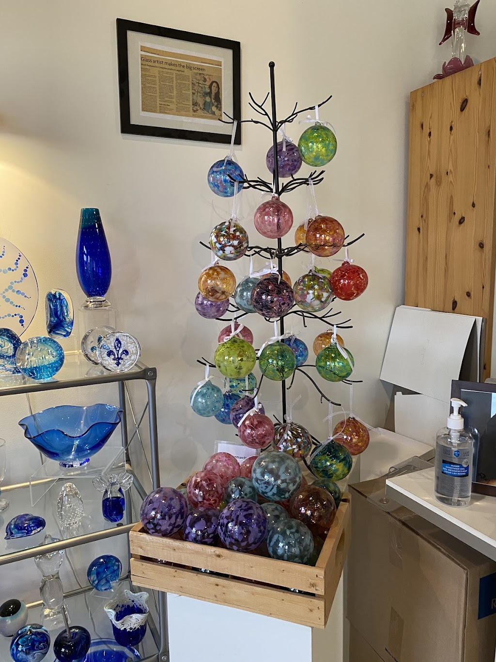 Kelly Lowe Glass | 265 Barton St #39, Stoney Creek, ON L8E 2K4, Canada | Phone: (289) 339-2450