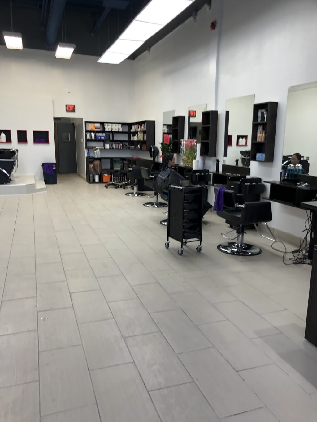 T&J HAIR SALON | 150 West Dr, Brampton, ON L6T 4P9, Canada | Phone: (905) 451-9888