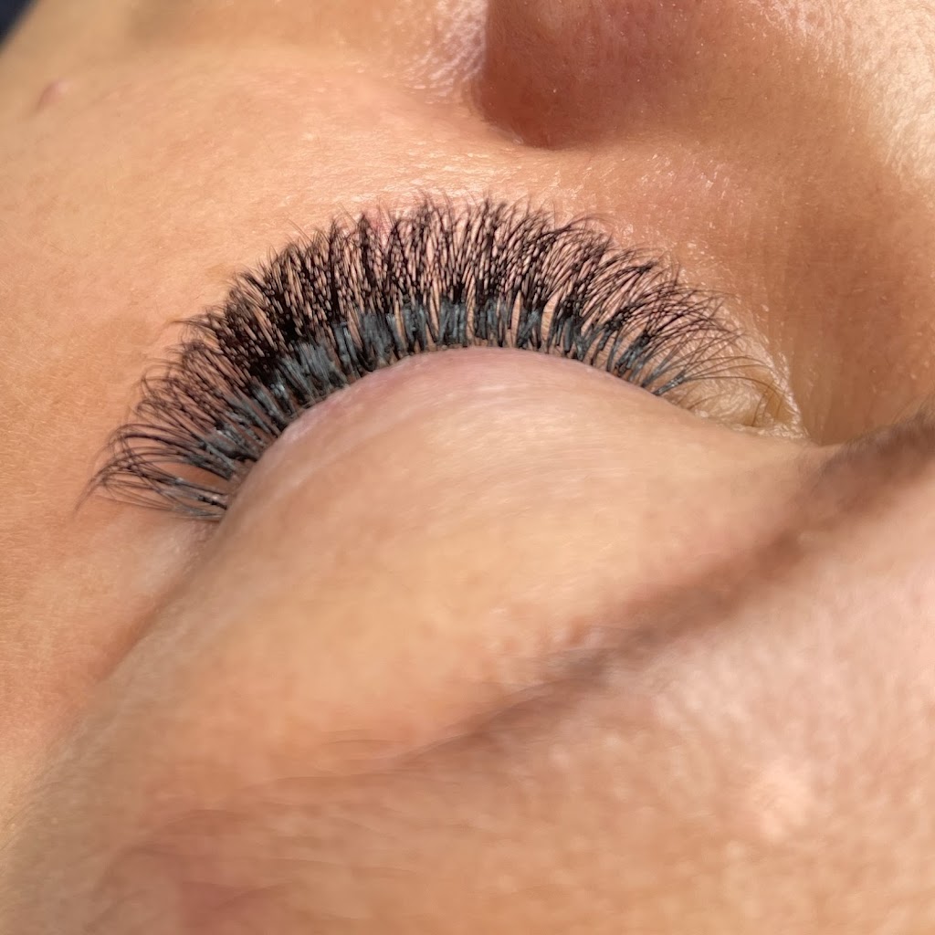 Perfect Lashes | 9701 Menzies St, Chilliwack, BC V2P 5Z6, Canada | Phone: (604) 792-0875