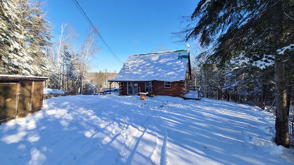 Chalet Ullumi | Rue Poisson, Mandeville, QC J0K 1L0, Canada | Phone: (438) 392-5981