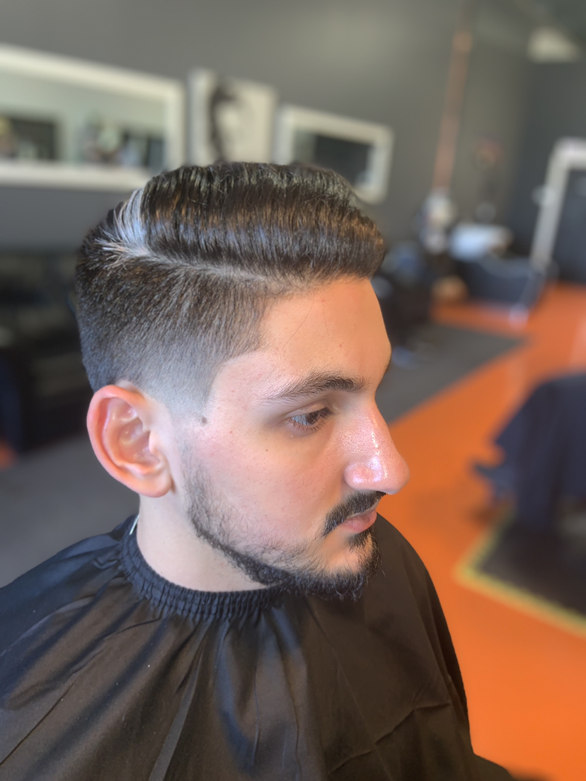 V&M Barbershop / Barbier | 2216 Bd du Curé-Labelle, Laval, QC H7T 1R1, Canada | Phone: (450) 680-1818