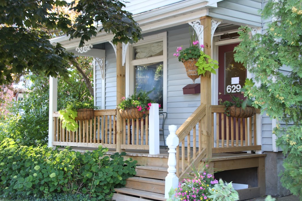 Rosas Bed and Breakfast | 629 Johnson St, Kingston, ON K7L 2A3, Canada | Phone: (613) 546-4848