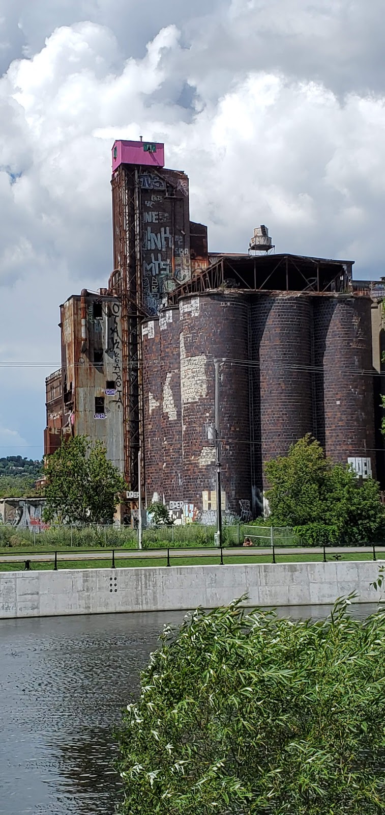 Canada Malting Co. | 205 Rue Riverside, Montréal, QC H3C 2H9, Canada | Phone: (514) 935-1133