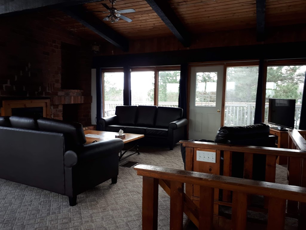 Tyrolean Village Chalet Rental 149 Tyrolean | 149 Tyrolean Ln, The Blue Mountains, ON L9Y 0N7, Canada