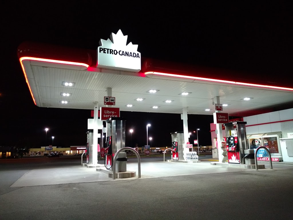 Petro-Canada et Lave-Auto | 600 Avenue Saint-Charles, Vaudreuil-Dorion, QC J7V 8H2, Canada | Phone: (450) 455-5328