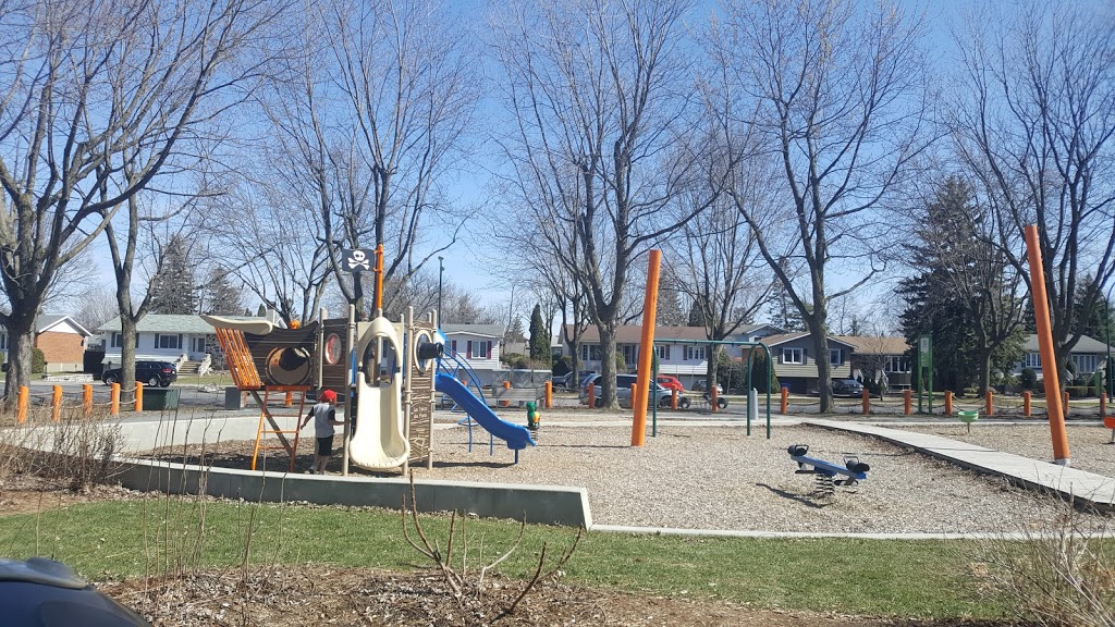 Parc Bernini | 2405 Rue Bernini, Brossard, QC J4Z 1Z9, Canada | Phone: (450) 923-6677