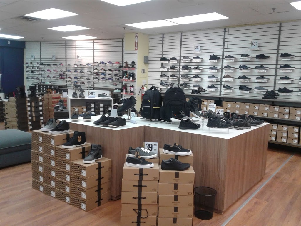 Chaussures Yellow | 325 Rue de lÉglise, Donnacona, QC G3M 2A2, Canada | Phone: (581) 318-3781