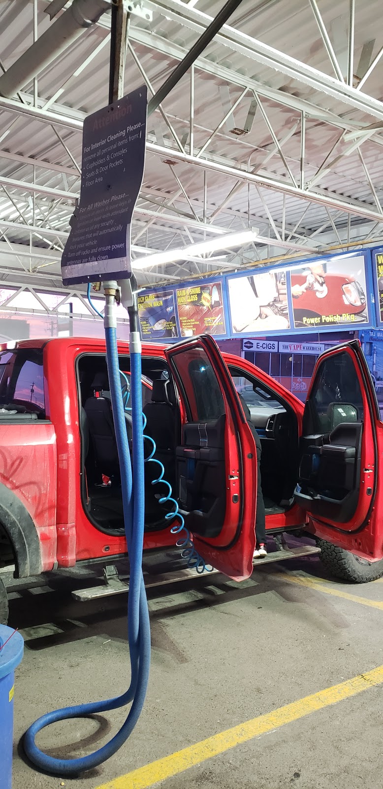 Bubbles Car Wash & Detail Centre | 4715 Macleod Trail, Calgary, AB T2G 0A7, Canada | Phone: (403) 243-4561