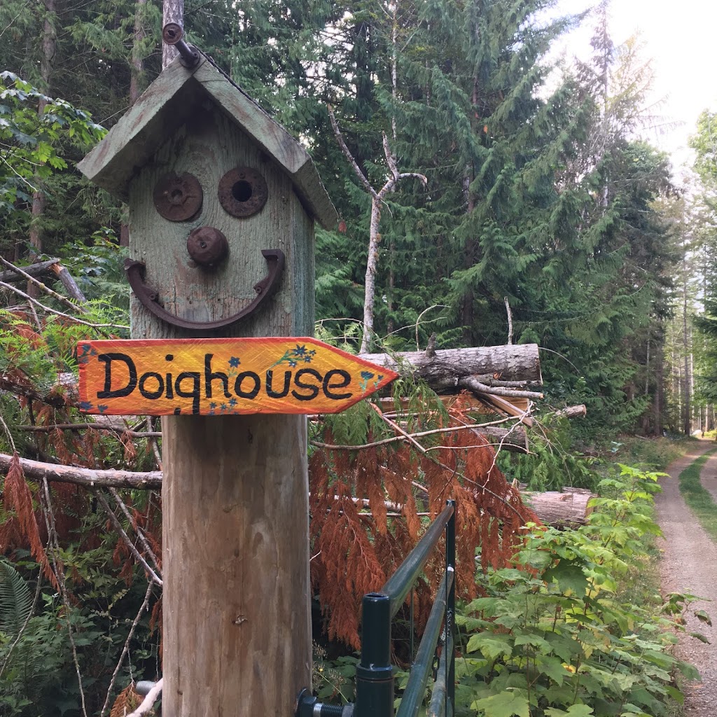 theDoighouse Earthship Build | 3585 Lioness Blvd, Qualicum Beach, BC V9K 2H1, Canada | Phone: (250) 607-9225