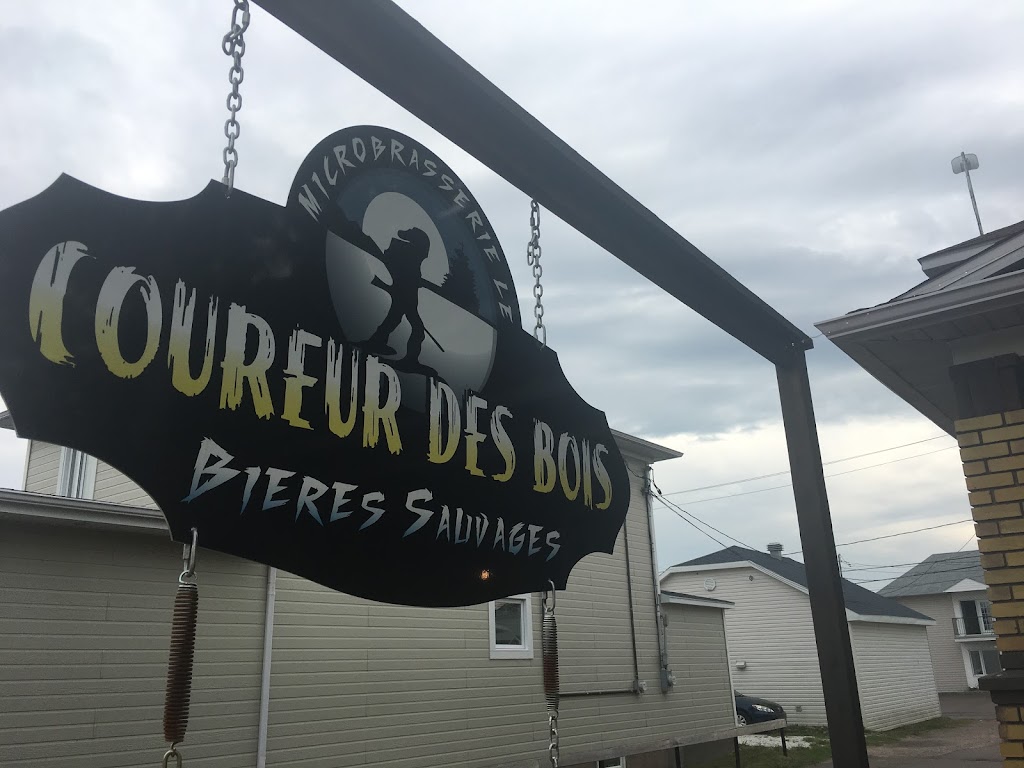 Le Coureur des Bois - Microbrasserie (Bistro-bar)) | 1551 Bd Wallberg, Dolbeau-Mistassini, QC G8L 1H5, Canada | Phone: (418) 979-1197