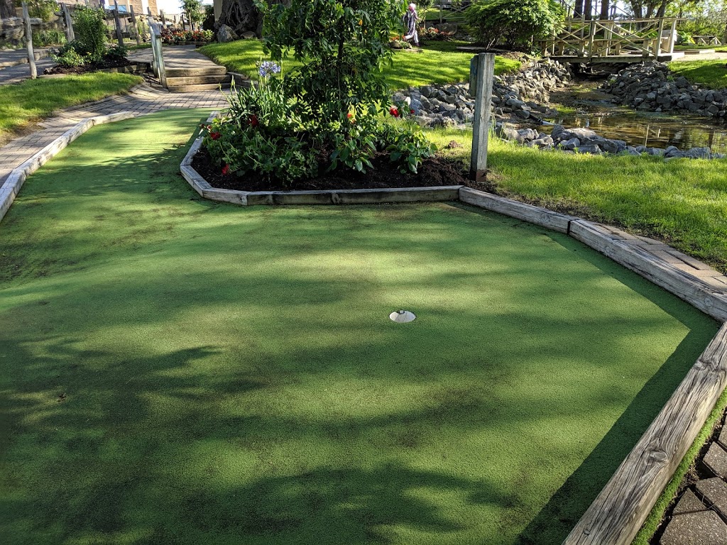 Super Putt | 7301 Lundys Ln, Niagara Falls, ON L2H 2W9, Canada | Phone: (905) 354-4916