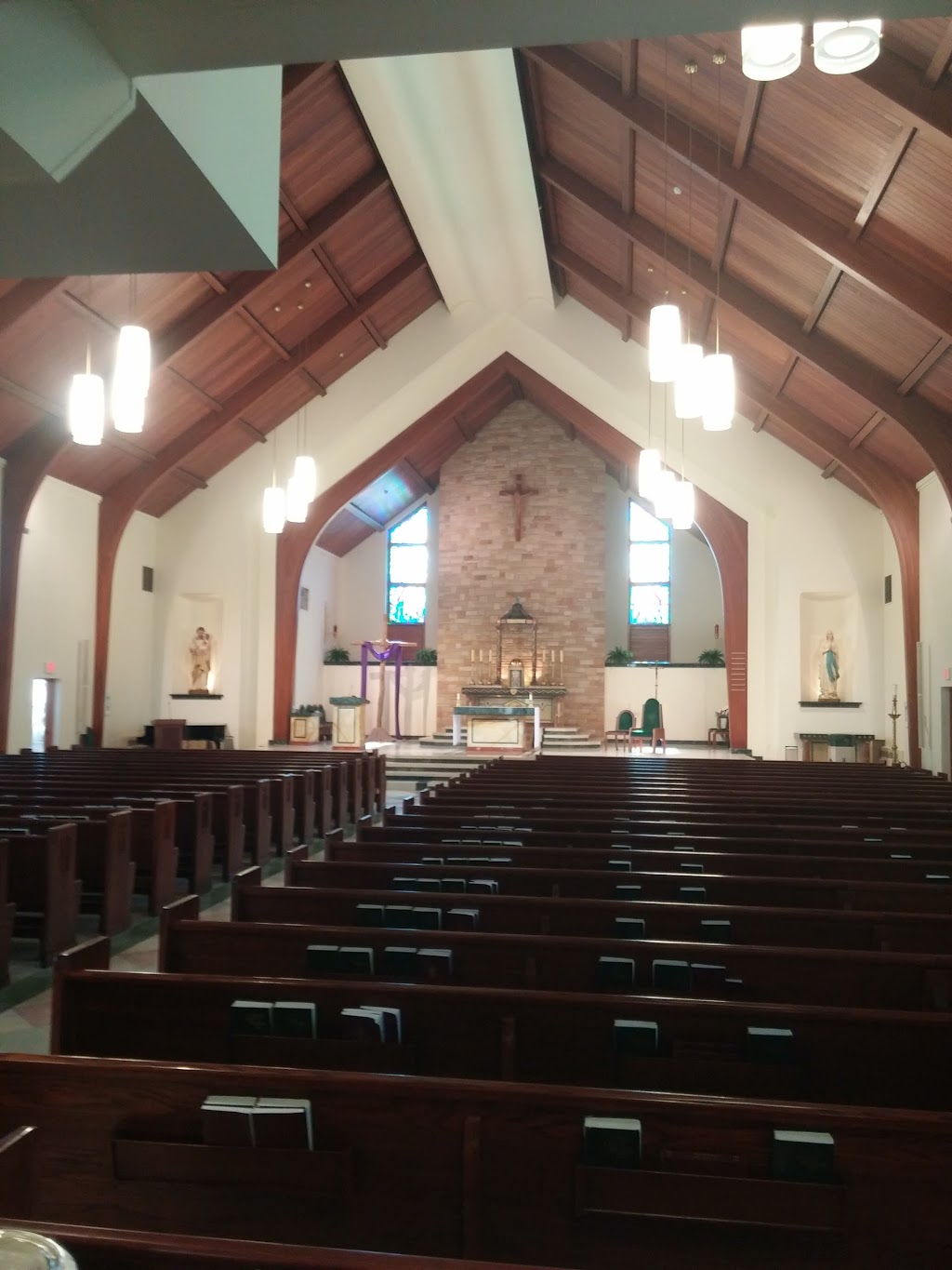 Our Lady Of Lourdes Church | 173 Lourdes St, Waterloo, ON N2L 1N5, Canada | Phone: (519) 886-0342