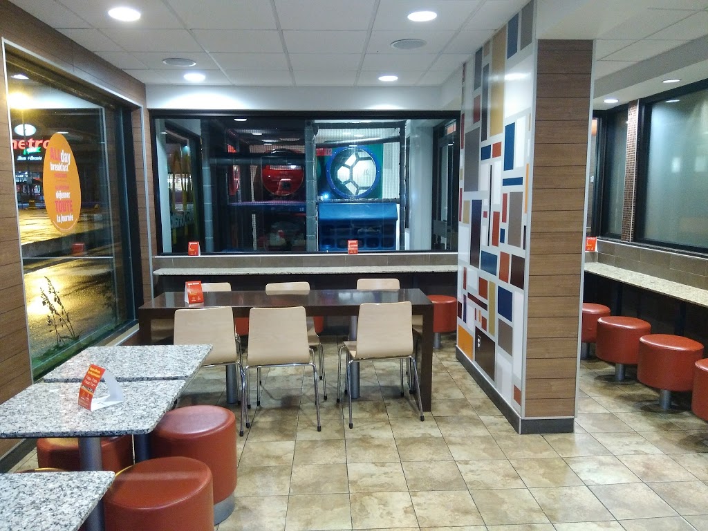 McDonalds | 1300 Avenue Beaumont, Montréal, QC H3P 3E5, Canada | Phone: (514) 738-7243