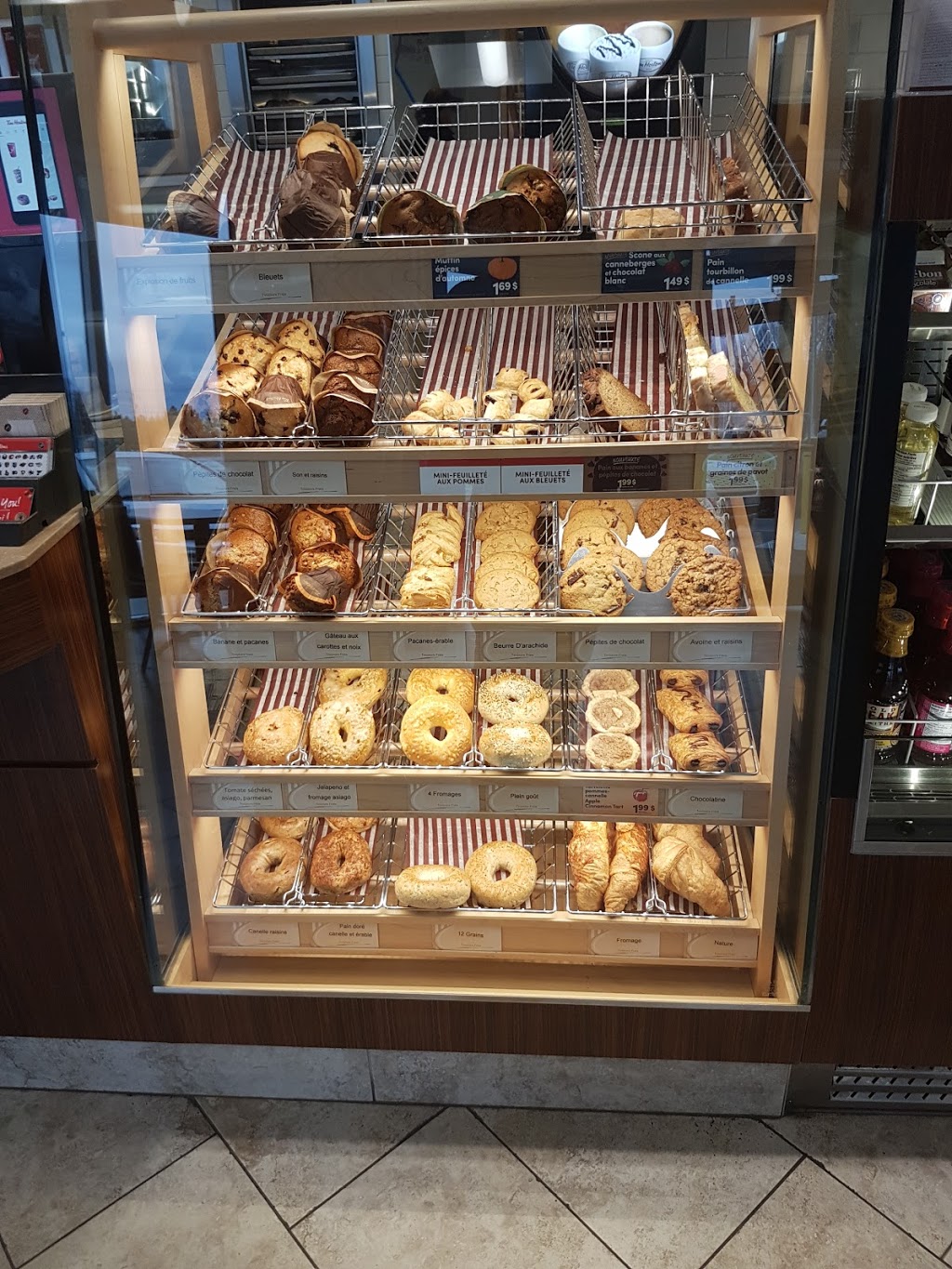 Tim Hortons | 127 Route du Canton, Brownsburg, QC J8G 1Z3, Canada | Phone: (450) 562-0593