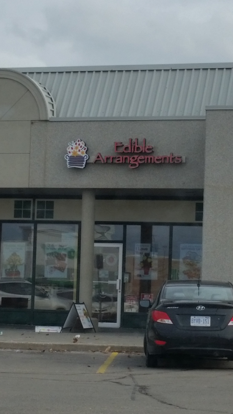 Edible Arrangements | 1500 Upper Middle Rd W Unit 4, Oakville, ON L6M 3G3, Canada | Phone: (905) 847-8533