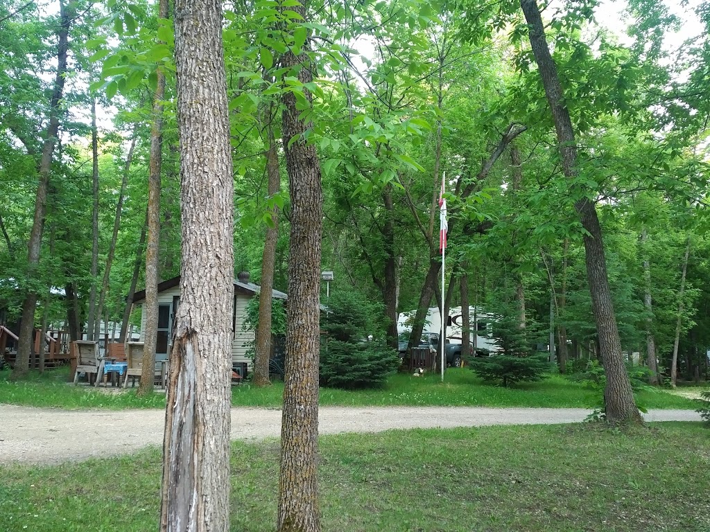 Creekside Camping & RV Park | Trans-Canada Hwy, Oakville, MB R0H 0Y0, Canada | Phone: (204) 267-7002