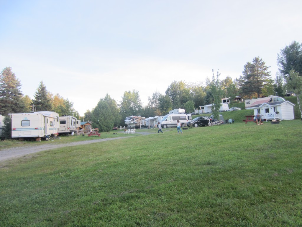 Domaine Camping Belval | 173 Rang Longue-Pointe, Saint-Malachie, QC G0R 3N0, Canada | Phone: (581) 700-5759