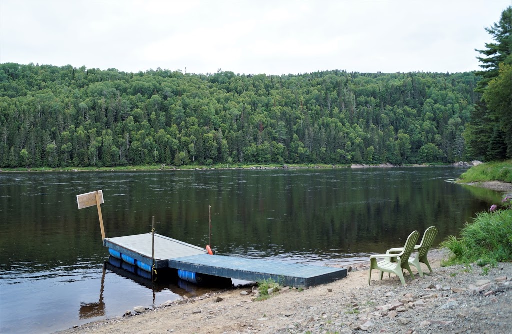 Cantine Au Bord Du St-Maurice | 1592 Québec-155 Sud b, La Tuque, QC G9X 3N8, Canada | Phone: (819) 523-8134