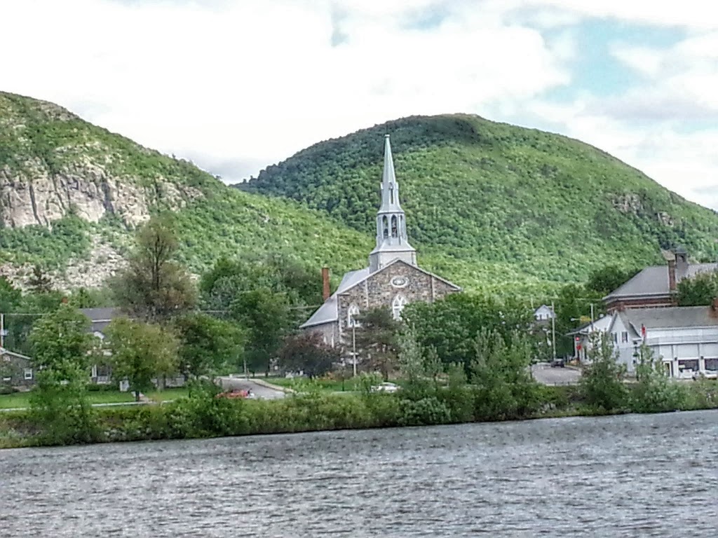 St. Hilaire Parish. | 260 Chemin des Patriotes N, Mont-Saint-Hilaire, QC J3H 3H4, Canada | Phone: (450) 467-4434