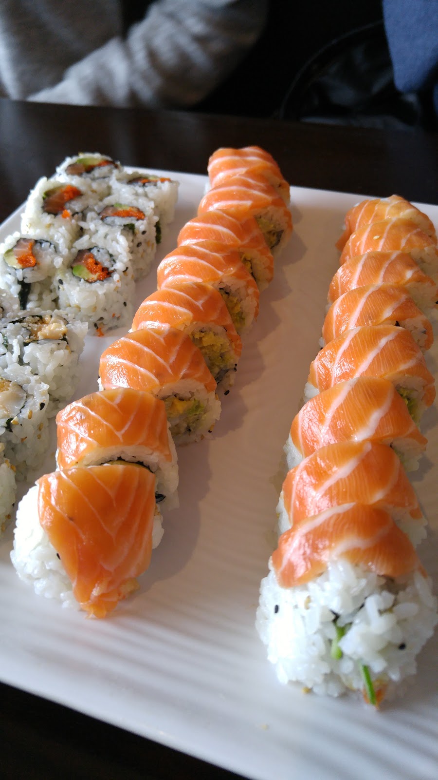 Mika Sushi | 575 River Glen Blvd, Oakville, ON L6H 6X6, Canada | Phone: (905) 257-1288