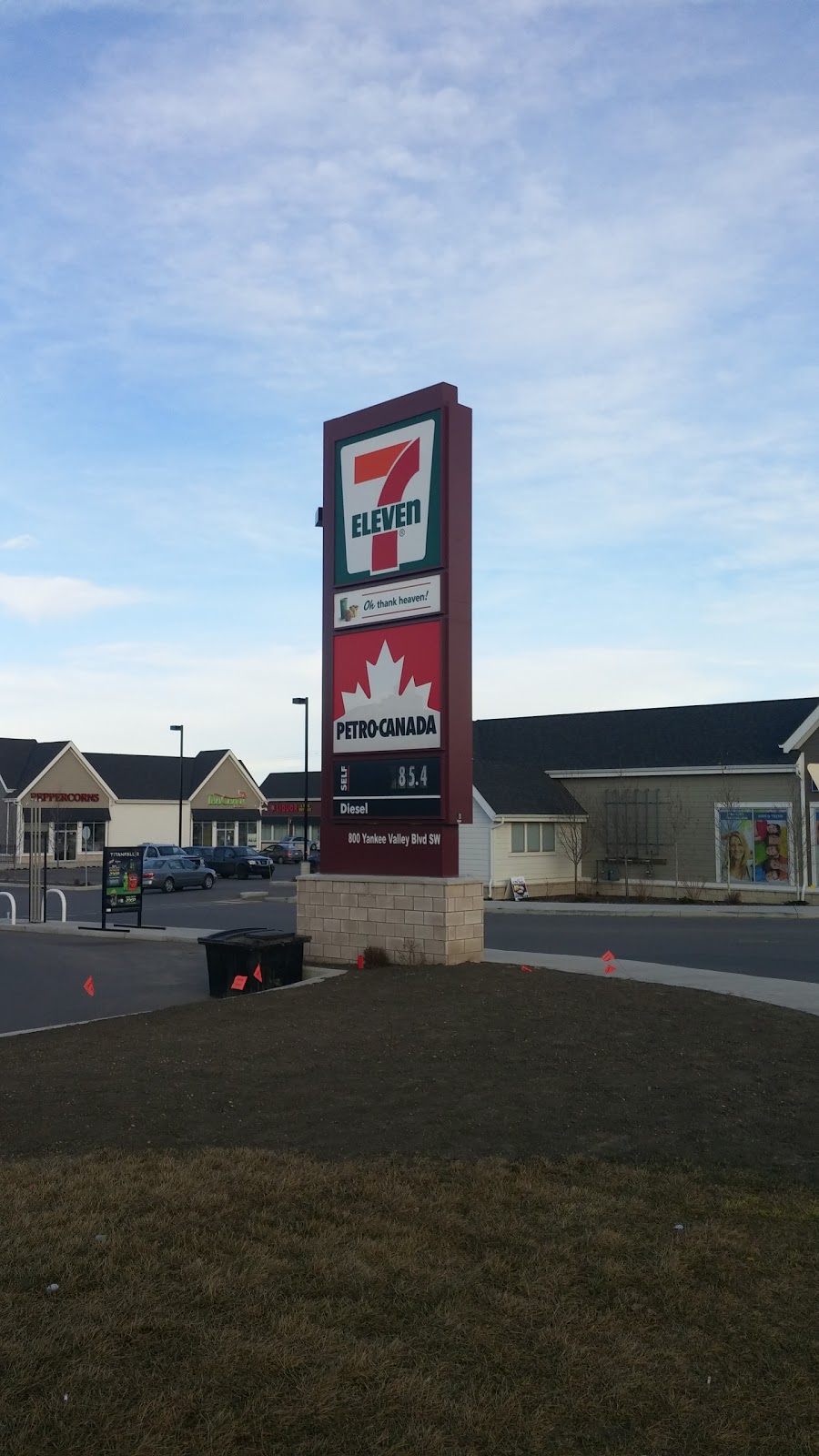 7-Eleven | 800 Yankee Valley Blvd Unit 213, Airdrie, AB T4B 2Y2, Canada | Phone: (587) 775-9147