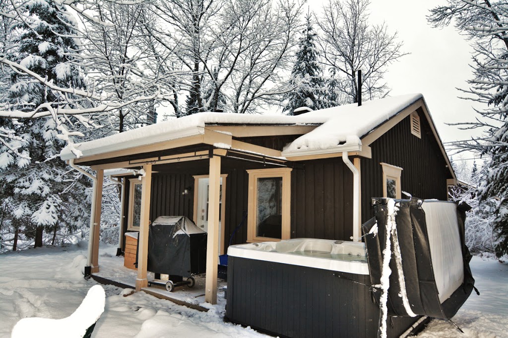 Chalet Spa La Tanière | 2208-C, QC-125, Notre-Dame-de-la-Merci, QC J0T 2A0, Canada | Phone: (877) 560-8060