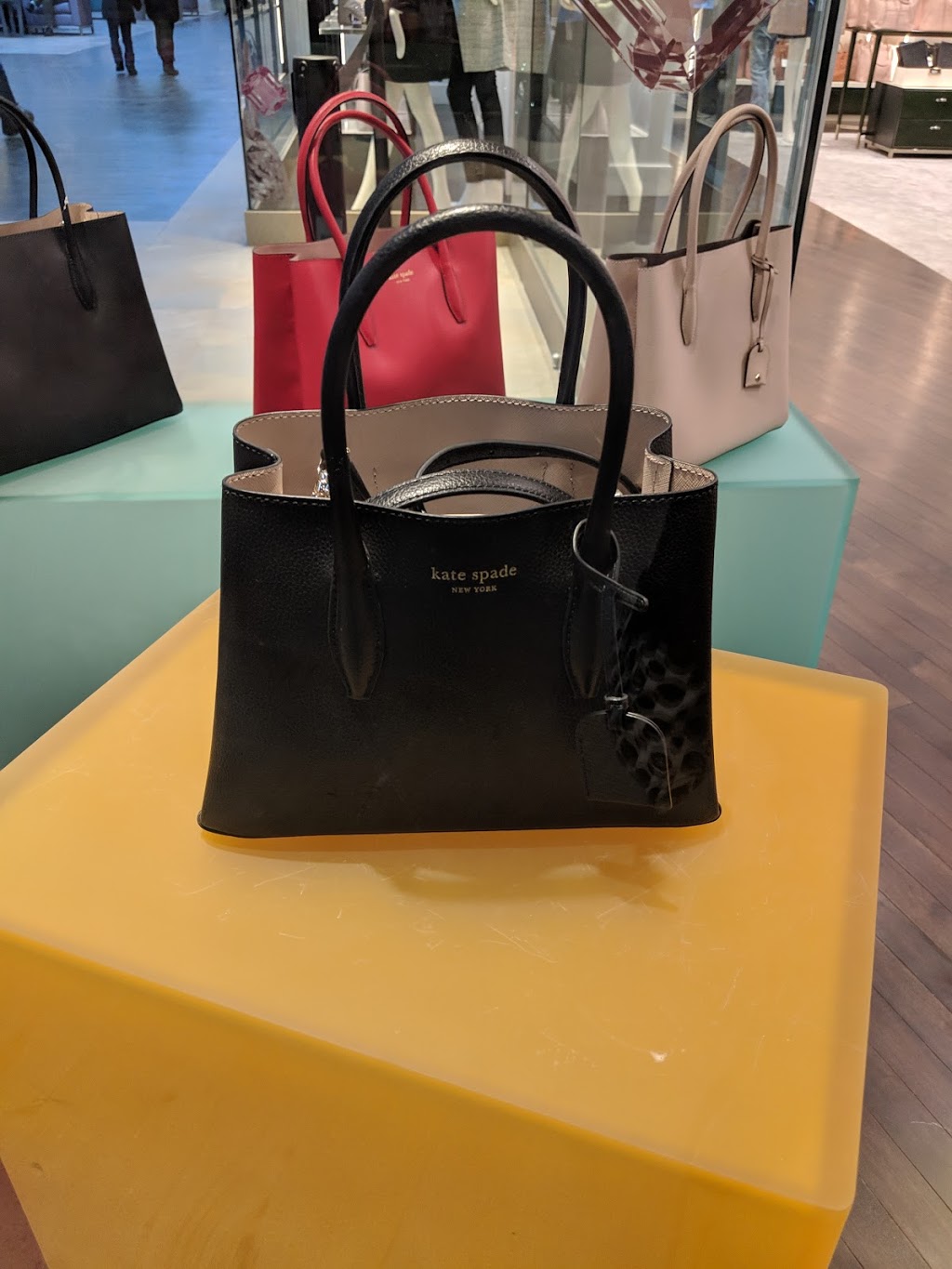 Kate Spade | 555 Sterling Lyon Pkwy, Winnipeg, MB R3P 2T3, Canada | Phone: (204) 475-1180