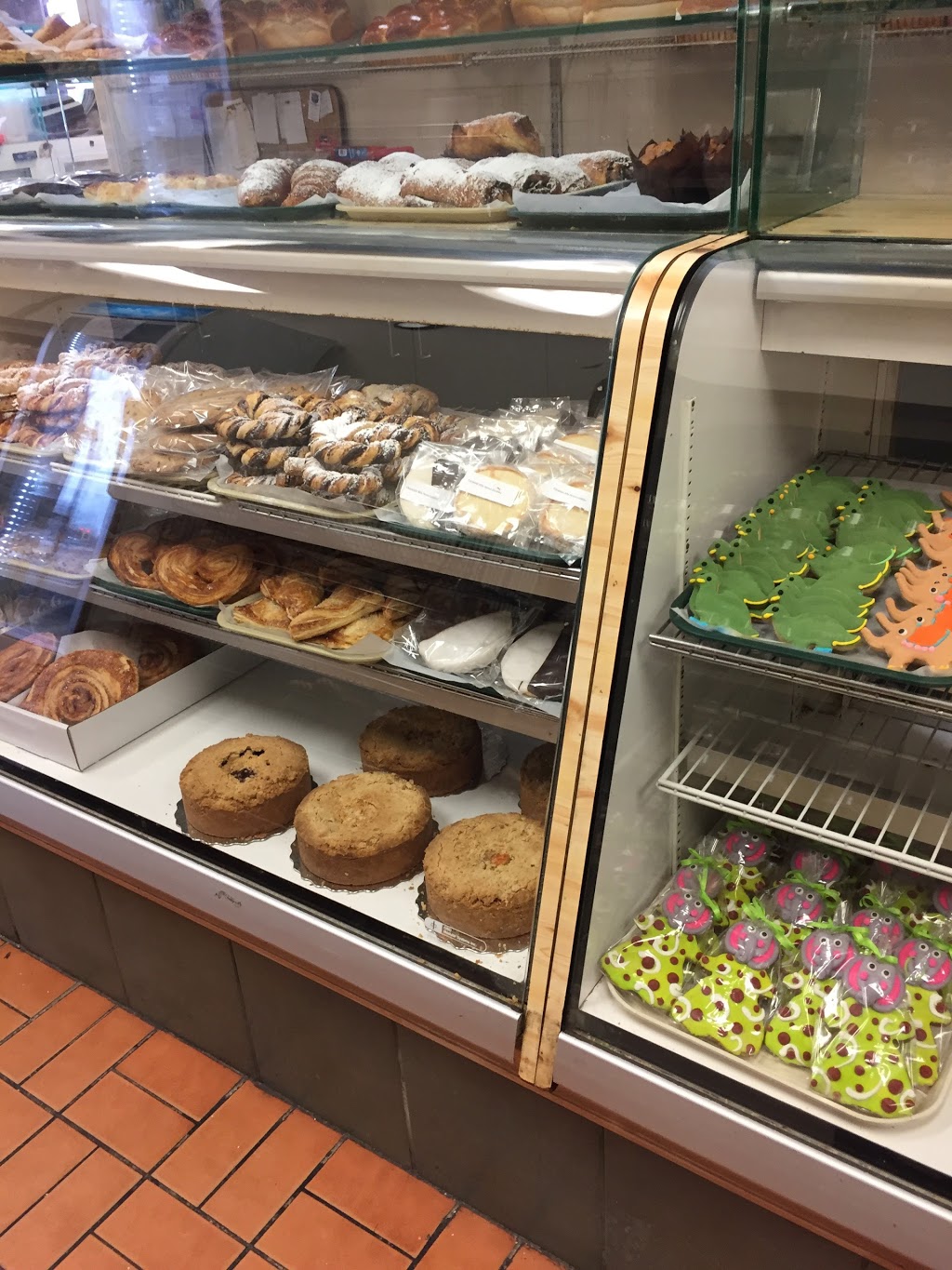 My Zaidys Bakery | 7241 Bathurst St, Thornhill, ON L4J 3W1, Canada | Phone: (905) 763-0373