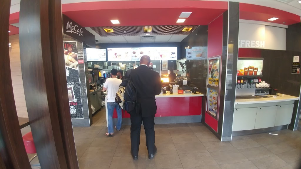 McDonalds | 121 Front St E, Toronto, ON M5A 4P7, Canada | Phone: (416) 868-9998